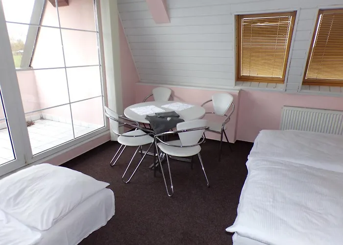 بيت ضيافة Motel Osecek